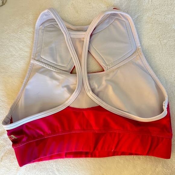 Chestee x Barbella box sports bra - Picture 2 of 3